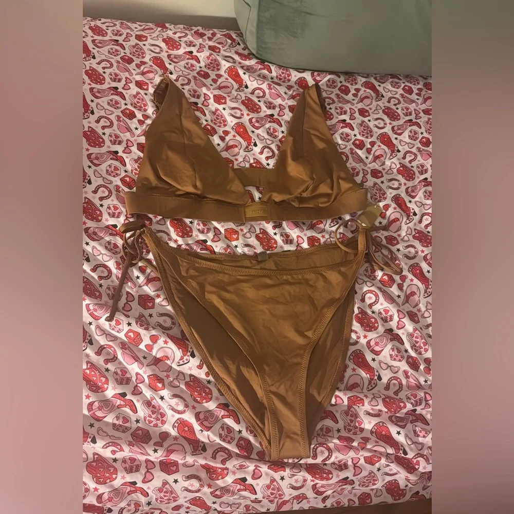 SKIMS Size 4X Swim Plunge Top + Tie Bikini Bottom Set Almond Women’s NWT